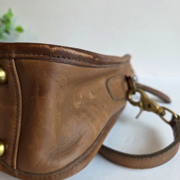 EUC & HTF Vintage Coach Skinny Flight Bag (#9706) in Putty - Picture 10 of 15